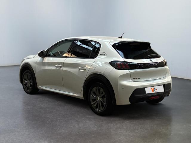 Peugeot 208 image 1