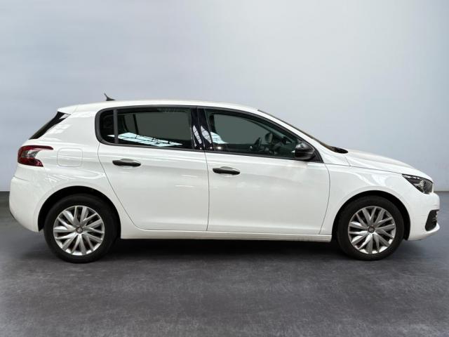 Peugeot 308 image 1