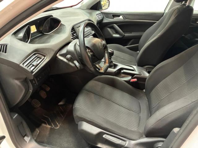 Peugeot 308 image 7