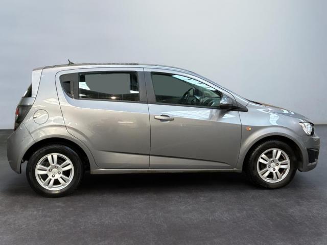 Chevrolet Aveo image 6