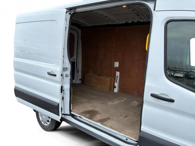 Ford Transit image 3