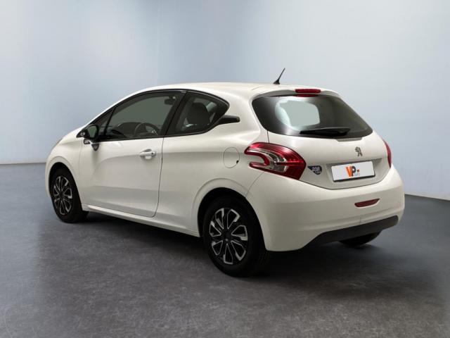 Peugeot 208 image 8