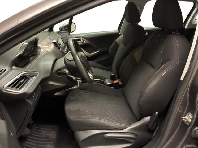 Peugeot 2008 image 7