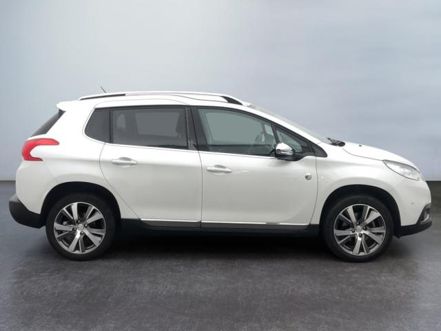 Peugeot 2008 image 1
