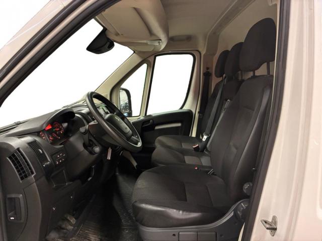Peugeot Boxer image 2