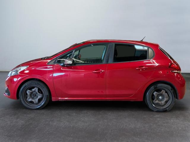 Peugeot 208 image 1
