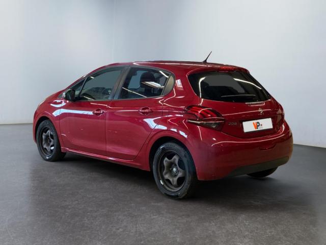 Peugeot 208 image 7
