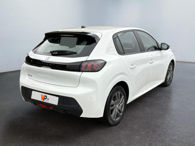 Peugeot 208 image 8