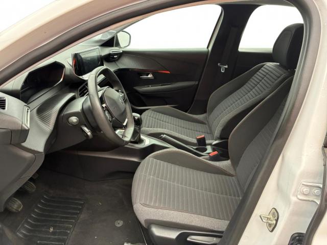 Peugeot 208 image 7