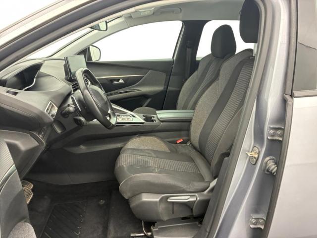 Peugeot 3008 image 2