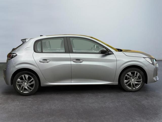 Peugeot 208 image 1