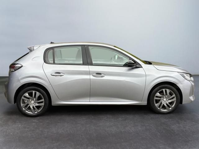 Peugeot 208 image 7