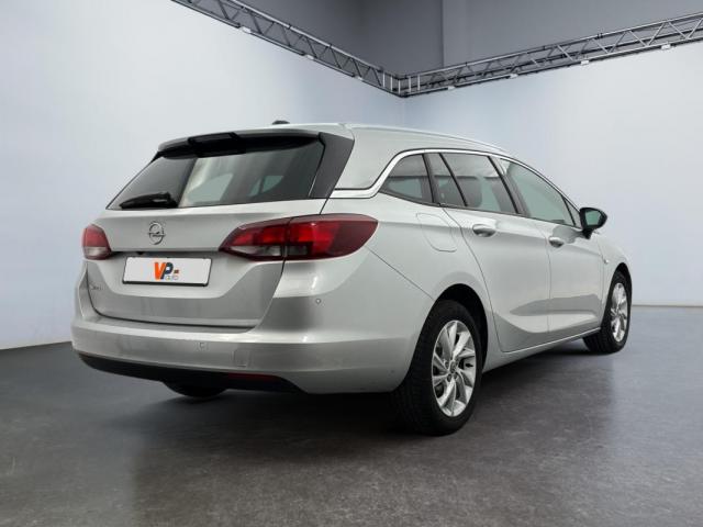 Opel Astra Sports Tourer image 8