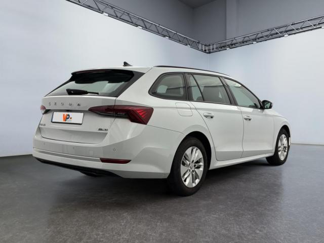 Skoda Octavia image 1