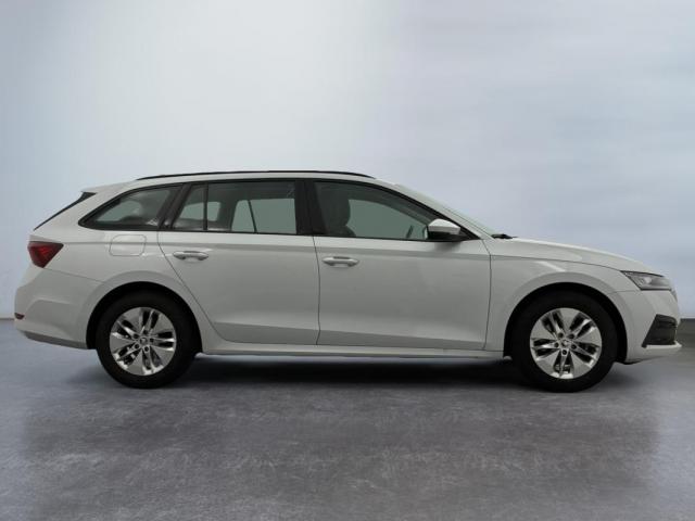 Skoda Octavia image 6