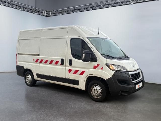 Peugeot Boxer image 1