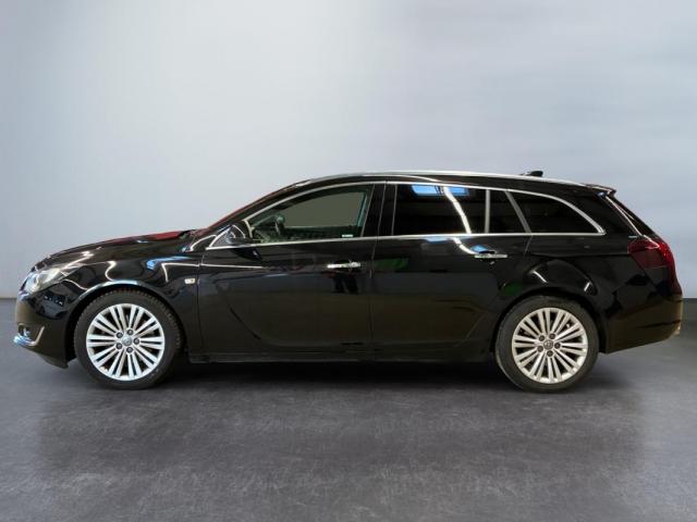 Opel Insignia Sports Tourer image 4