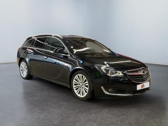 Opel Insignia Sports Tourer image 1