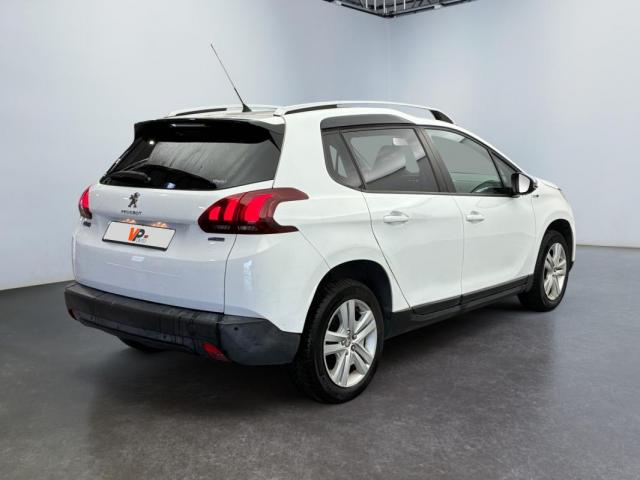 Peugeot 2008 image 2