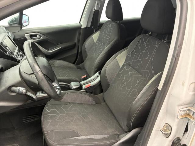 Peugeot 2008 image 5