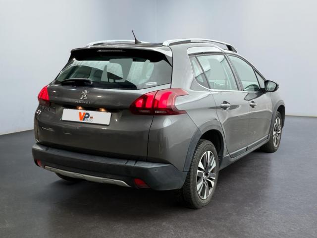 Peugeot 2008 image 3
