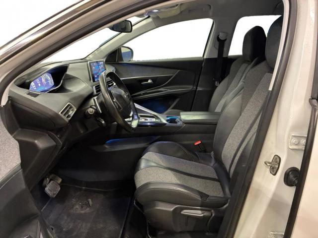 Peugeot 3008 image 6