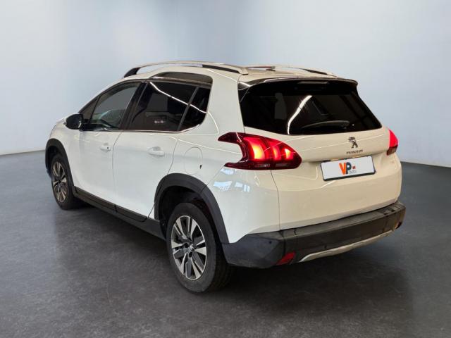 Peugeot 2008 image 8