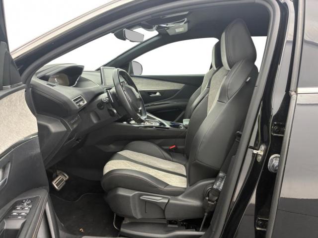 Peugeot 3008 image 2