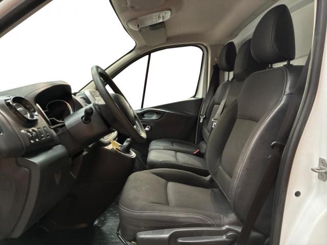 Renault Trafic image 8