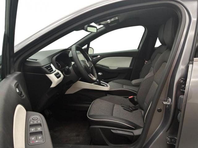 Renault Clio image 2