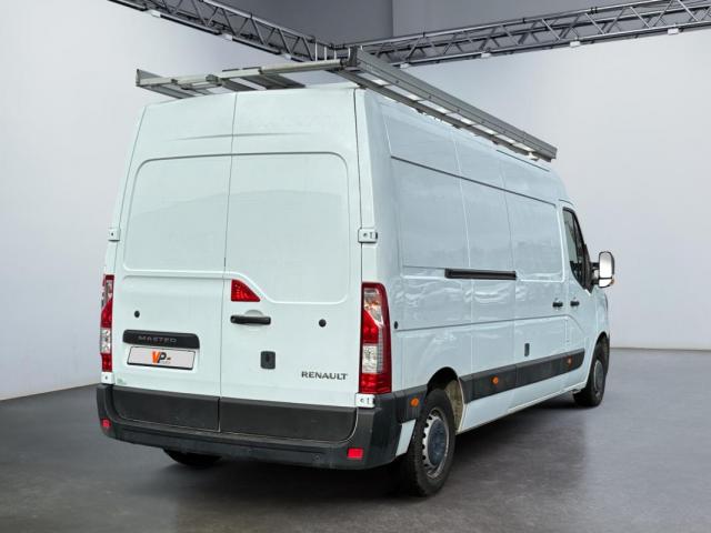 Renault Master image 1