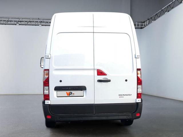 Renault Master image 2