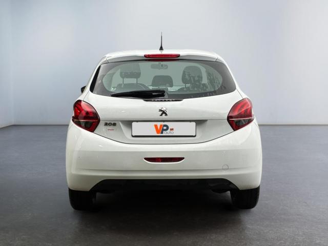 Peugeot 208 image 6