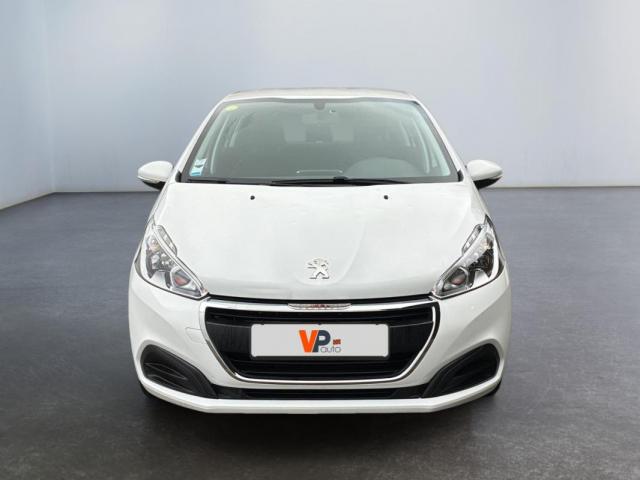 Peugeot 208 image 8