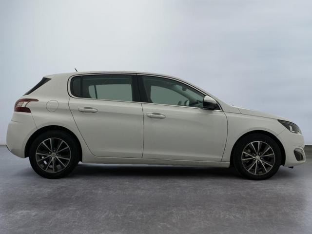 Peugeot 308 image 3