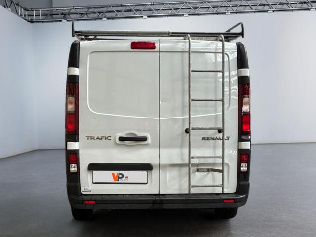 Renault Trafic image 2