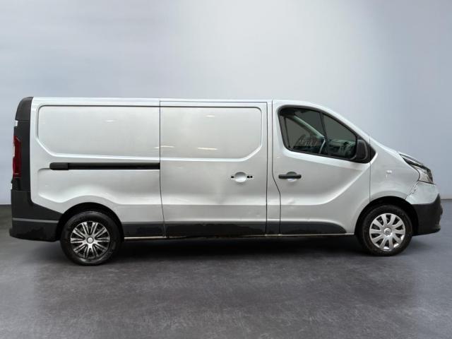 Renault Trafic image 8