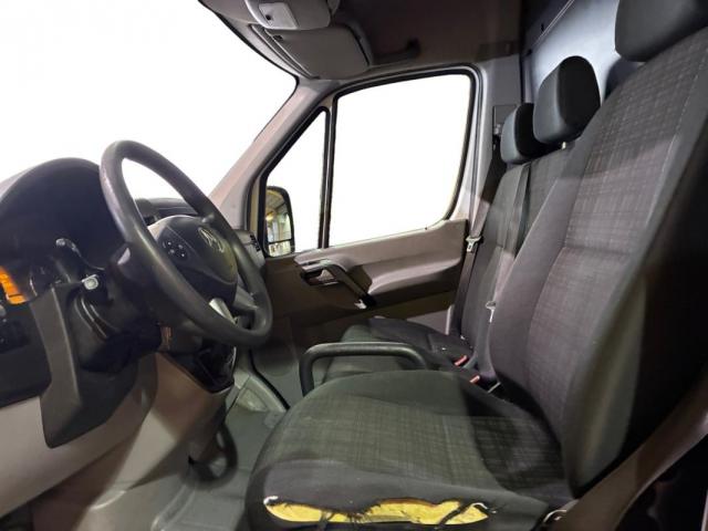 Mercedes Benz Sprinter image 1