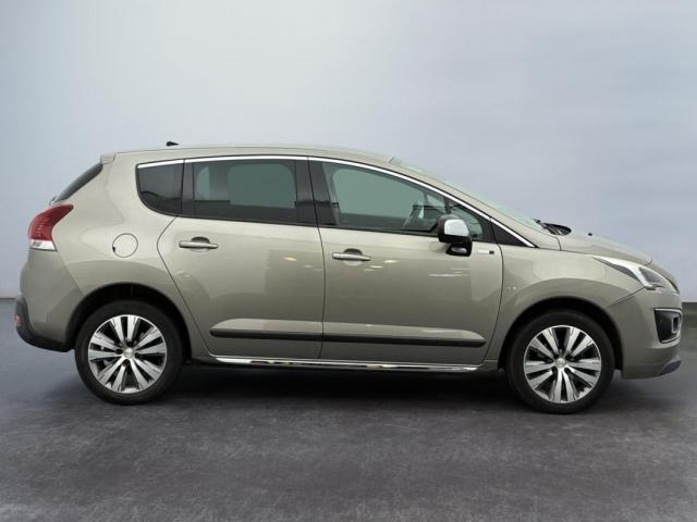 Peugeot 3008 image 2