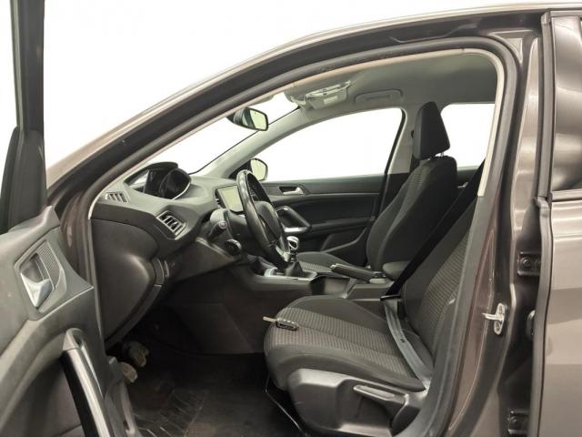Peugeot 308 image 1