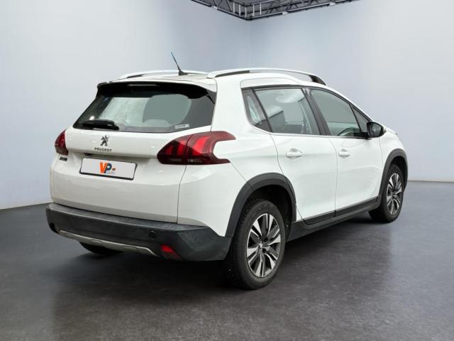 Peugeot 2008 image 8