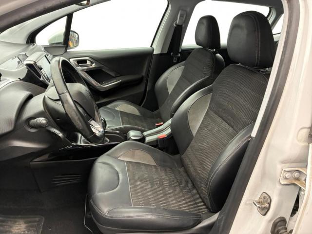 Peugeot 2008 image 2