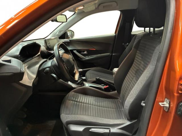 Peugeot 2008 image 8