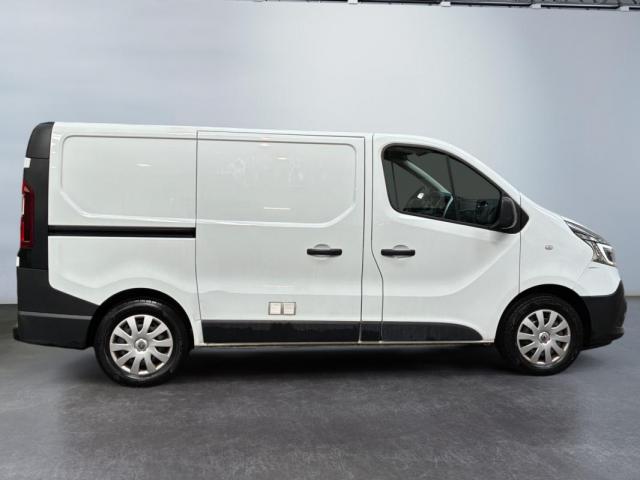 Renault Trafic image 8