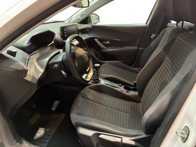 Peugeot 2008 image 6