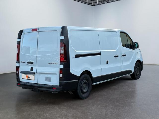 Renault Trafic image 2