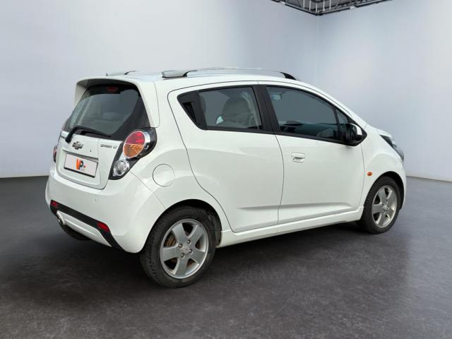 Chevrolet Spark image 2