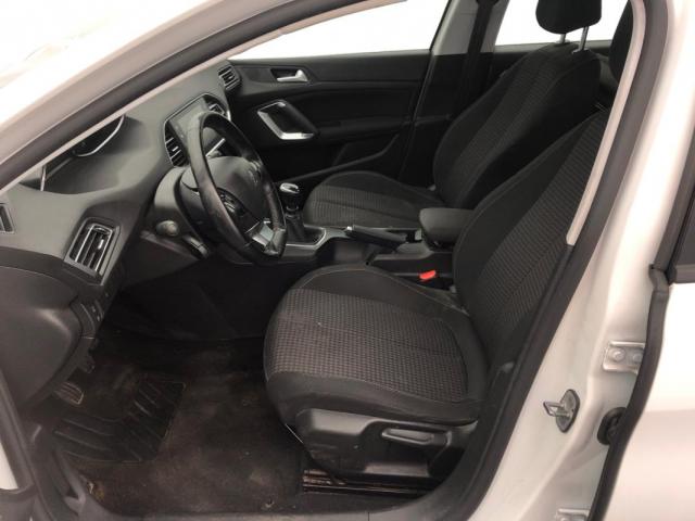 Peugeot 308 image 3