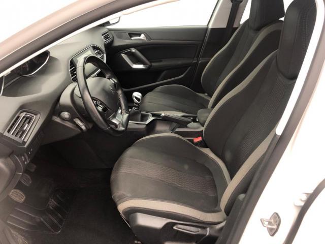 Peugeot 308 image 5