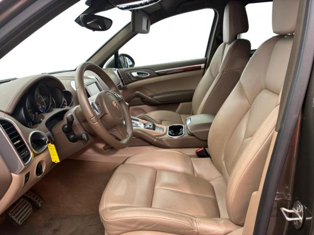 Porsche Cayenne image 6